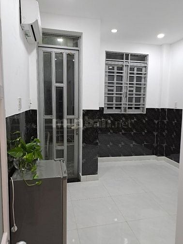 PHÒNG TRỌ SẠCH SẼ, CÓ BANCOL 15m2 gần ĐH Hoa Sen