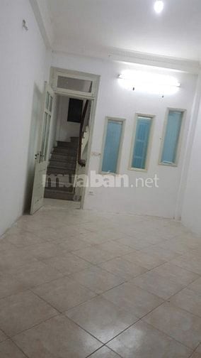 Cho thuê nhà chính chủ, diện tích sàn 30m2 4 tầng 1 tum nhà riêng biệt