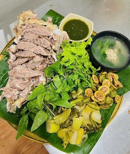 Nhượng nhà hàng khu Hào Nam, 80m2x 5 tầng, hđ thuê lâu dài 
