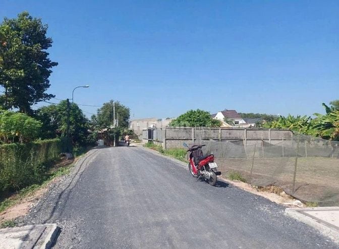 BÁN NHANH LÔ ĐẤT TẠI PHƯỚC VĨNH AN , CÔNG CHỨNG LIỀN 