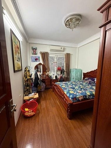 Bán gấp Nhà Thạch Bàn 52m x 5 tầng, Oto đỗ, đường trục Thạch bàn,8.xtỷ