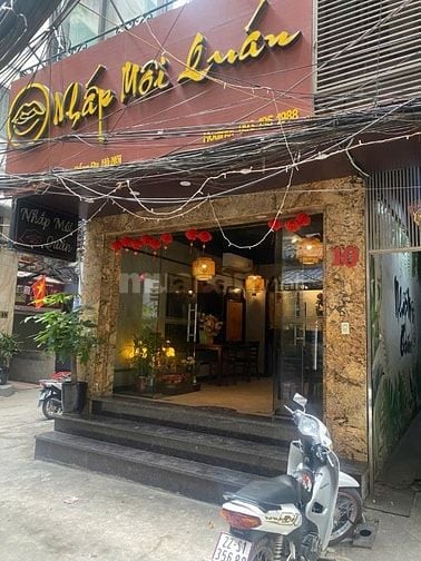 Nhượng nhà hàng khu Hào Nam, 80m2x 5 tầng, hđ thuê lâu dài 