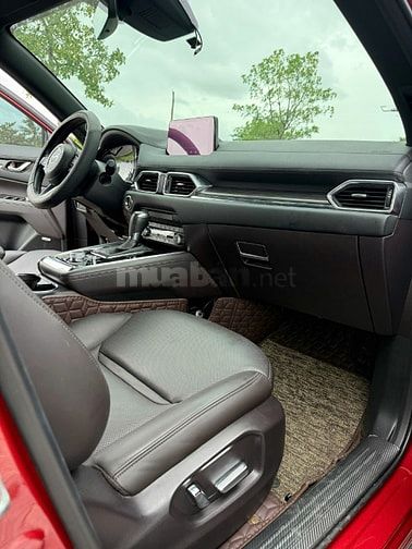Mazda CX8 2.5AT " Premium "  • Odo : 15.000 kilomet • Sản xuất : 2023
