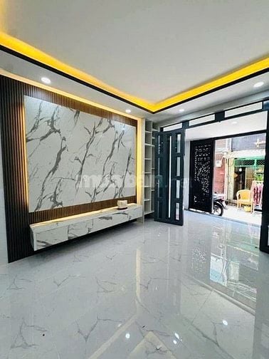 Nhà mới, 3 tầng, hẻm ô tô 5m, Âu Dương Lân Quận 8.