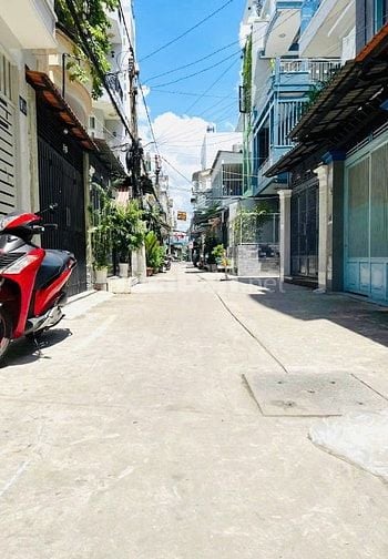 Nhà mới, 3 tầng, hẻm ô tô 5m, Âu Dương Lân Quận 8.