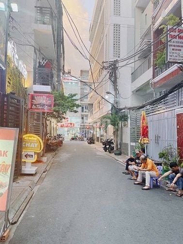 Cho thuê nhà HXH 7M kế bên Vạn Hạnh Mall, 391 Sư vạn Hạnh, Q10.