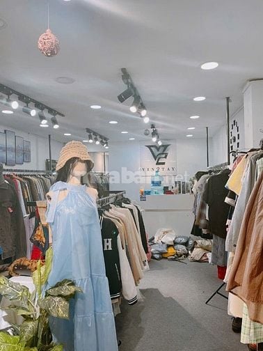 Cho thuê nhà HXH 7M kế bên Vạn Hạnh Mall, 391 Sư vạn Hạnh, Q10.