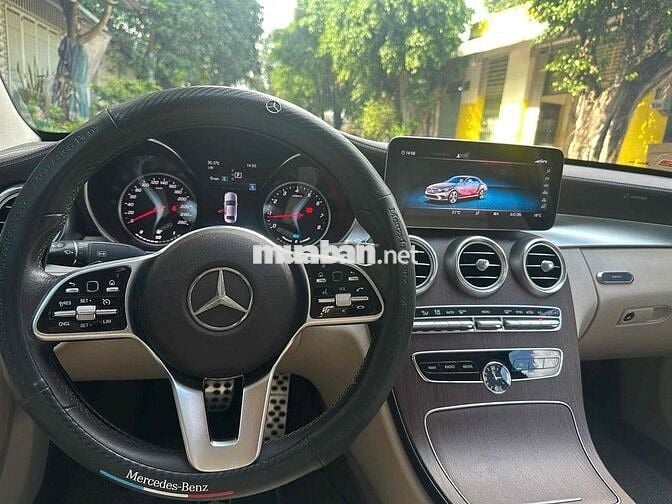 Mercedes Benz C Class 2020 C200 Exclusive  - 65000