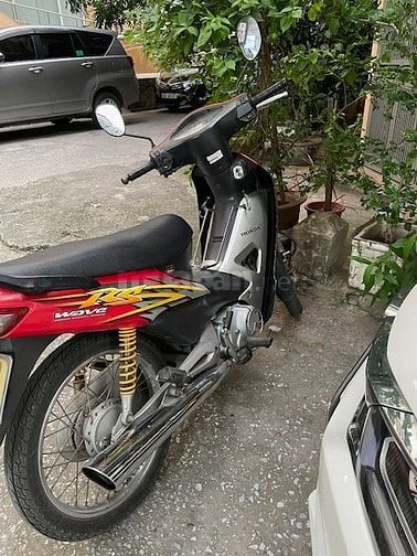 Bán xe WaveRS màu đỏ đen chính chủ, đi ít, nguyên bản