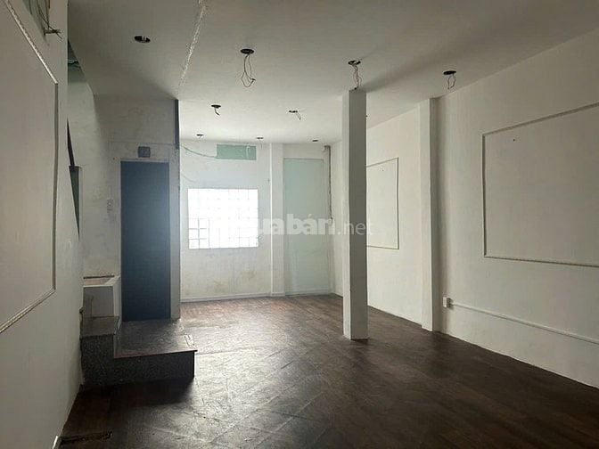 Cho thuê nhà mặt tiền nguyên căn đường Phú Thọ, quận 11, 25tr/tháng