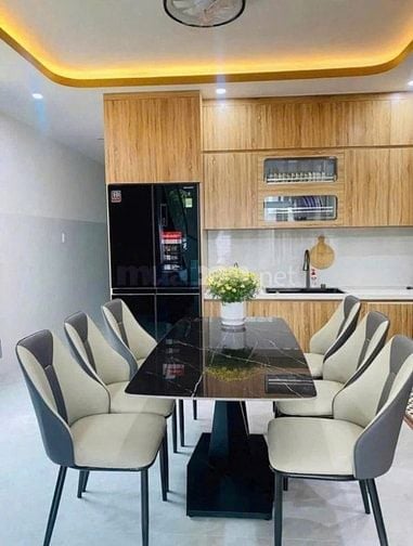 TCB THANH LÍ CĂN NHÀ CẤP 4 Ở TRUNG TÂM CẦU VƯỢT NVL , BÌNH CHÁNH