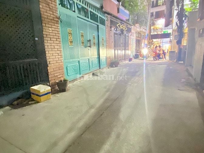 Bán nhà 118/…Trần Quang Diệu, P14, Q3. Hẻm xe tải
