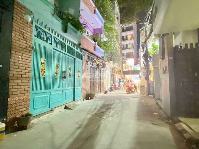 Bán nhà 118/…Trần Quang Diệu, P14, Q3. Hẻm xe tải