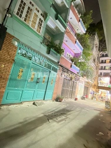 Bán nhà 118/…Trần Quang Diệu, P14, Q3. Hẻm xe tải