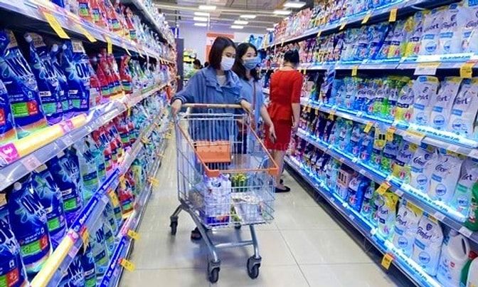 Tuyển sinh viên, người trung tuổi làm bán hàng, tạp vụ, thu ngân 