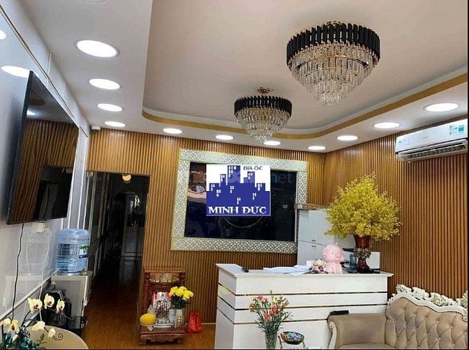 Cho thuê nhà mặt tiền Phạm Văn Hai, P.5, Q.Tân Bình, giá 38tr