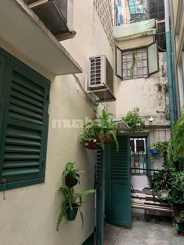 XUẤT CẢNH, Cần bán gấp nhà 2 MH gần mặt tiền Lê Văn Sỹ, Quận 3, 12ty6