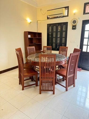 Bán 03 bộ bàn ghế gỗ hương quí, xẻ từ 01 cây gỗ lâu năm 100 tuổi