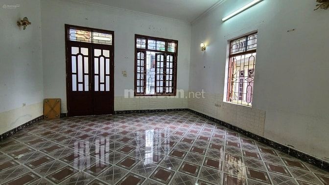BÁN NHÀ NGÕ 66 NGỌC LÂM - DT 70M - XD 6T - MT 5m - NỞ HẬU - NGÕ 7M 