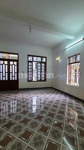 BÁN NHÀ NGÕ 66 NGỌC LÂM - DT 70M - XD 6T - MT 5m - NỞ HẬU - NGÕ 7M 