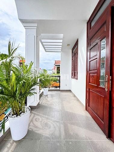Nhà mới đẹp mặt tiền đường 5b, dt 6x16m 2 lầu ST tiện ở và kinh doanh