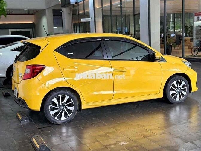 Honda Brio 2021 RS - 10000 km màu vàng