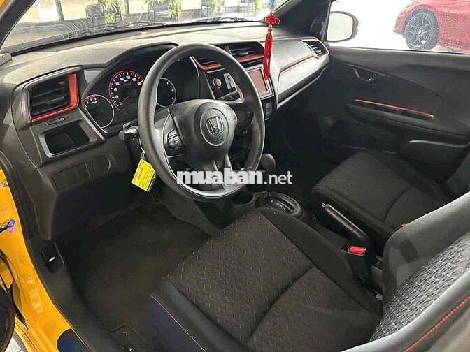 Honda Brio 2021 RS - 10000 km màu vàng
