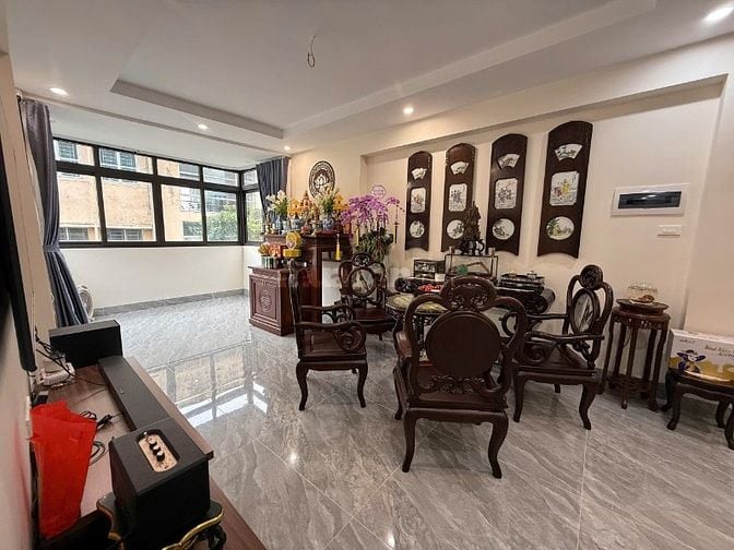 Chính chủ bán căn hộ tập thể Thái Thịnh Đống Đa, 75m2 giá 4,7 tỷ 