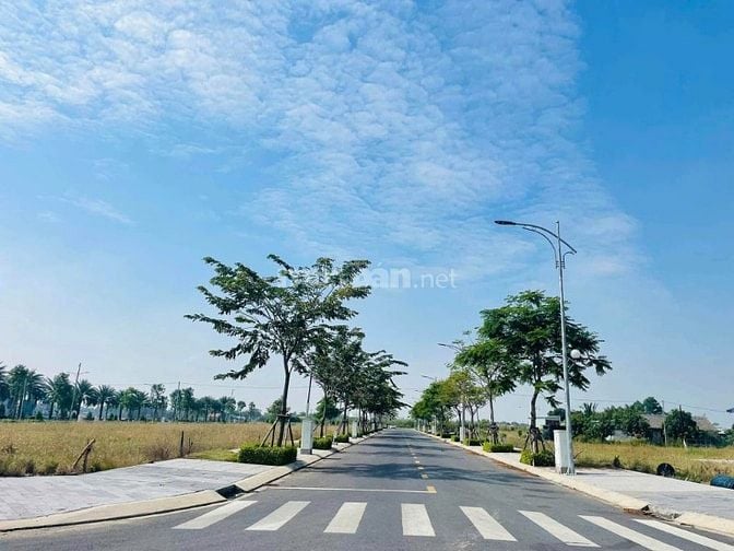 CHÍNH CHỦ BÁN ĐẤT ĐẸP NGAY ĐƯỜNG NGUYỄN HỮU TRÍ  SÁT THỊ TRẤN TÂN TÚC