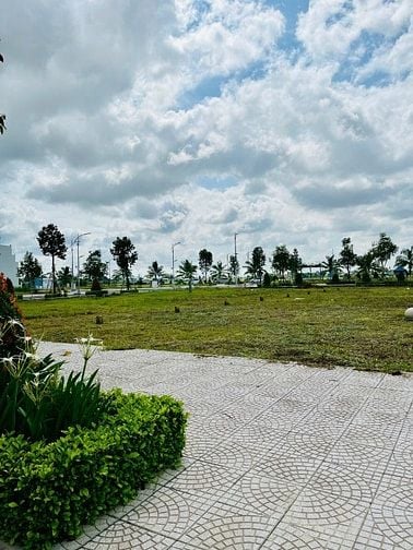 CHÍNH CHỦ BÁN ĐẤT ĐẸP NGAY ĐƯỜNG NGUYỄN HỮU TRÍ  SÁT THỊ TRẤN TÂN TÚC
