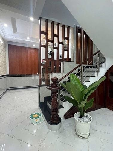 Cơ Hội Vàng! Nhà Bến Vân Đồn, Q4 – 58m², Giá 2.28 Tỷ, Thu Nhập 16Tr