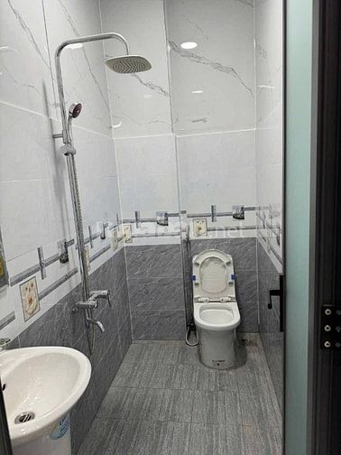 Cơ Hội Vàng! Nhà Bến Vân Đồn, Q4 – 58m², Giá 2.28 Tỷ, Thu Nhập 16Tr