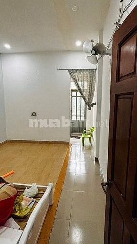 Cho thuê nhà hẻm 4m(XH) Hoàng Hoa Thám, P.13, Q.Tân Bình giá 18tr