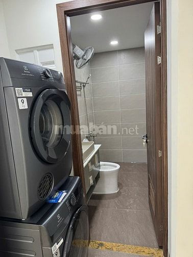 Siêu hiếm! Bán nhà mặt tiền 3 tầng ph.Tân Định, Q1, dt: 5 x13 nở hậu