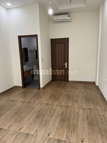 Siêu hiếm! Bán nhà mặt tiền 3 tầng ph.Tân Định, Q1, dt: 5 x13 nở hậu