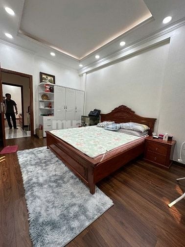 Căn góc 3 tầng. hẻm xe tải 8m. 5,3x12m. Gần mặt tiền Trần Hưng Đạo