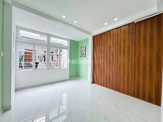 Nhà mới, 3 tầng (3.7x10m), nở hậu, gần MT 314 Âu Dương Lân Q8