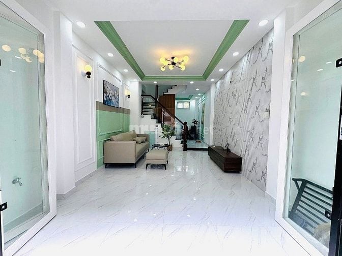 Nhà mới, 3 tầng (3.7x10m), nở hậu, gần MT 314 Âu Dương Lân Q8