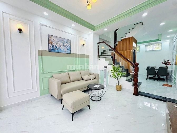 Nhà mới, 3 tầng (3.7x10m), nở hậu, gần MT 314 Âu Dương Lân Q8