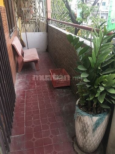 Cho thuê nhà nguyên căn rộng 68 m2, có 3 phòng, CC Bùi Hữu Nghĩa