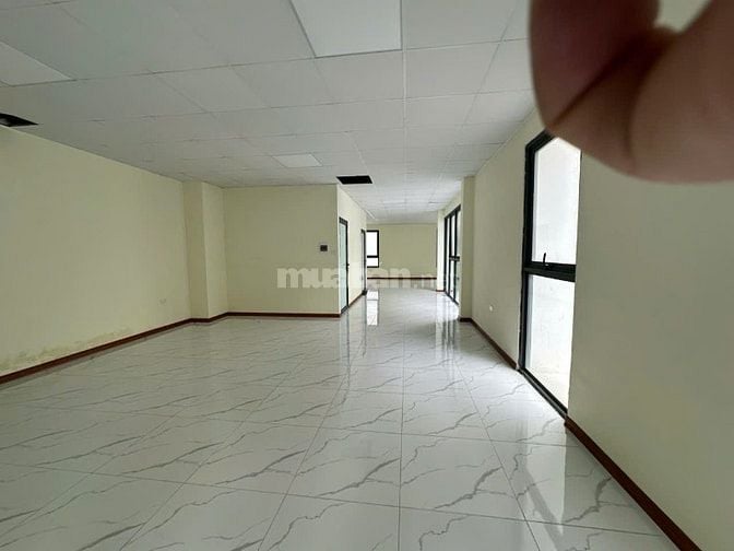 Cho thuê biệt thự cực đẹp Dương Nội: 210m2, 4 tầng, giá 28tr