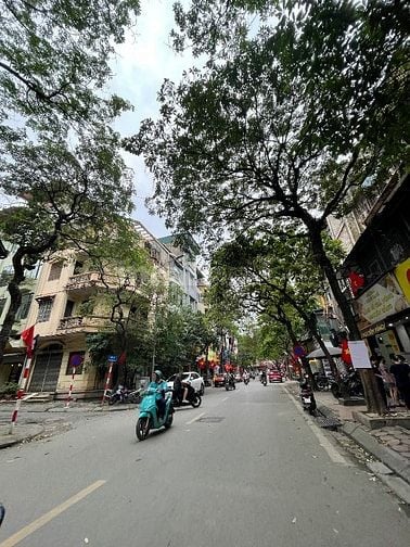 Bán nhà tại Phố Nguyên Hồng, Đống Đa, Hà Nội.