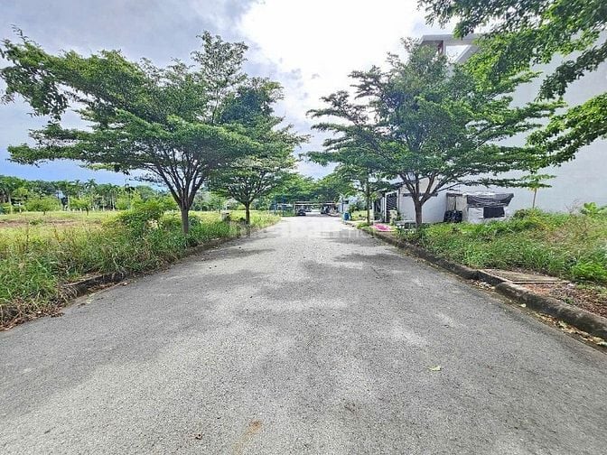 bán gấp đất nền kĐT Bình Nguyên DT 100m2, 147,5m2, 300m2