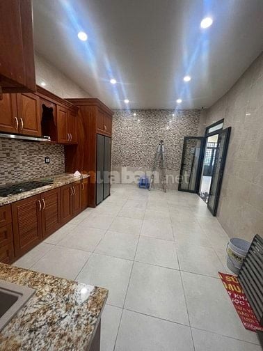 ⭐ Nhà hẻm rộng 121/ Trần B Trọng, p1, 4x14m, 2 Lầu, 4pn, 4 WC, sổ hồng