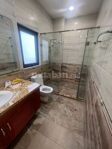 ⭐ Nhà hẻm rộng 121/ Trần B Trọng, p1, 4x14m, 2 Lầu, 4pn, 4 WC, sổ hồng