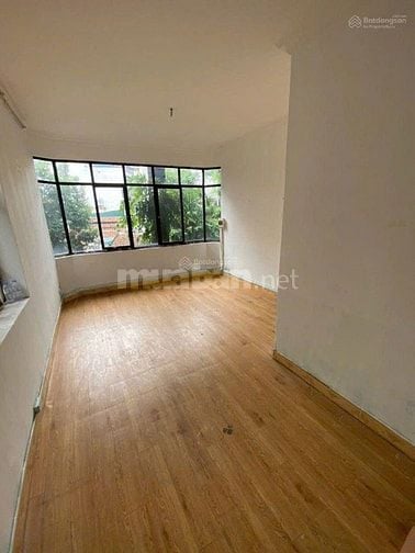 Cho thuê nhà mặt phố Lò Đúc 40m2 x 4 tầng giá 25tr, mọi mô hình