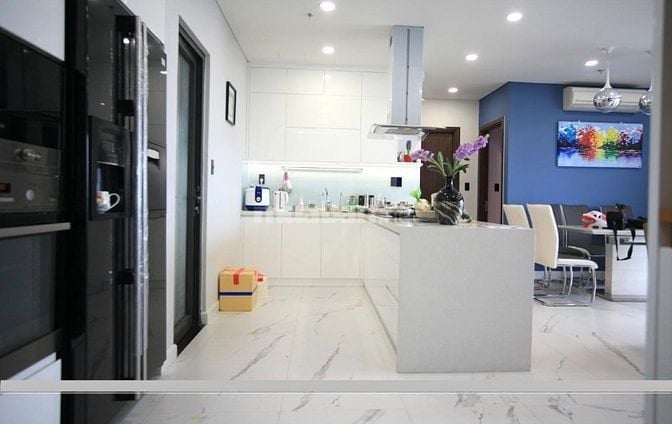 Cho thuê căn hộ chung cư Sky Center, gần sân bay, 80m2, 2PN,15tr