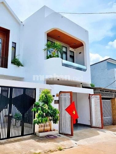 CHỦ CẦN BÁN NHÀ ĐẸP - VỊ TRÍ tại Bình Chánh - GIÁ TỐT chỉ 1 TỶ 8  