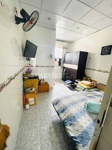 3,38 tỷ nhà P2Q8 3,3 x 9 ( trệt + lầu ) hẻm rộng thoáng SHR còn tl 