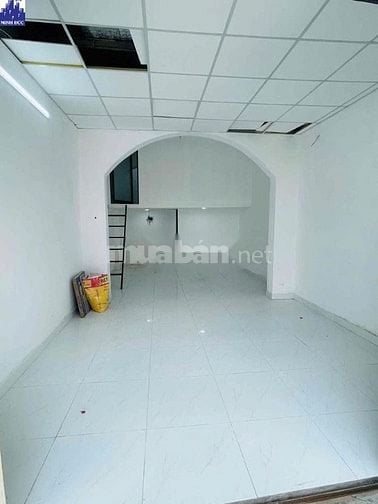 Cho thuê nhà mặt tiền Phạm Văn Bạch, P.15, Q. Tân Bình giá 11tr